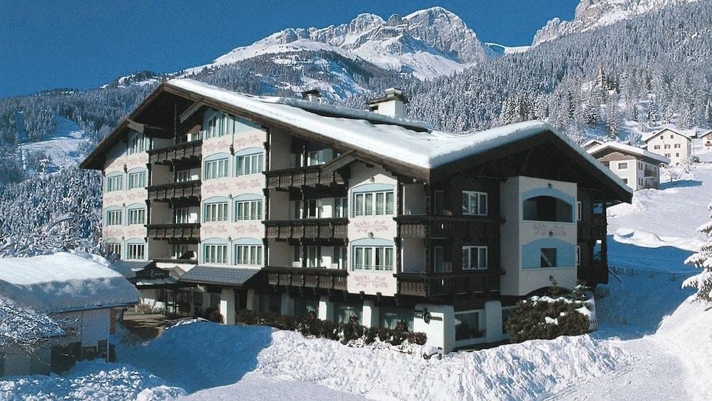 Alpen Hotel Corona Виго ди Фаса Екстериор снимка