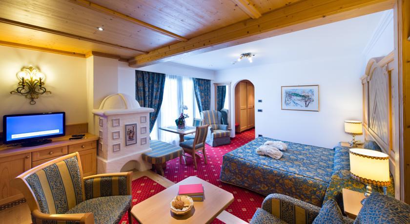 Alpen Hotel Corona Виго ди Фаса Стая снимка